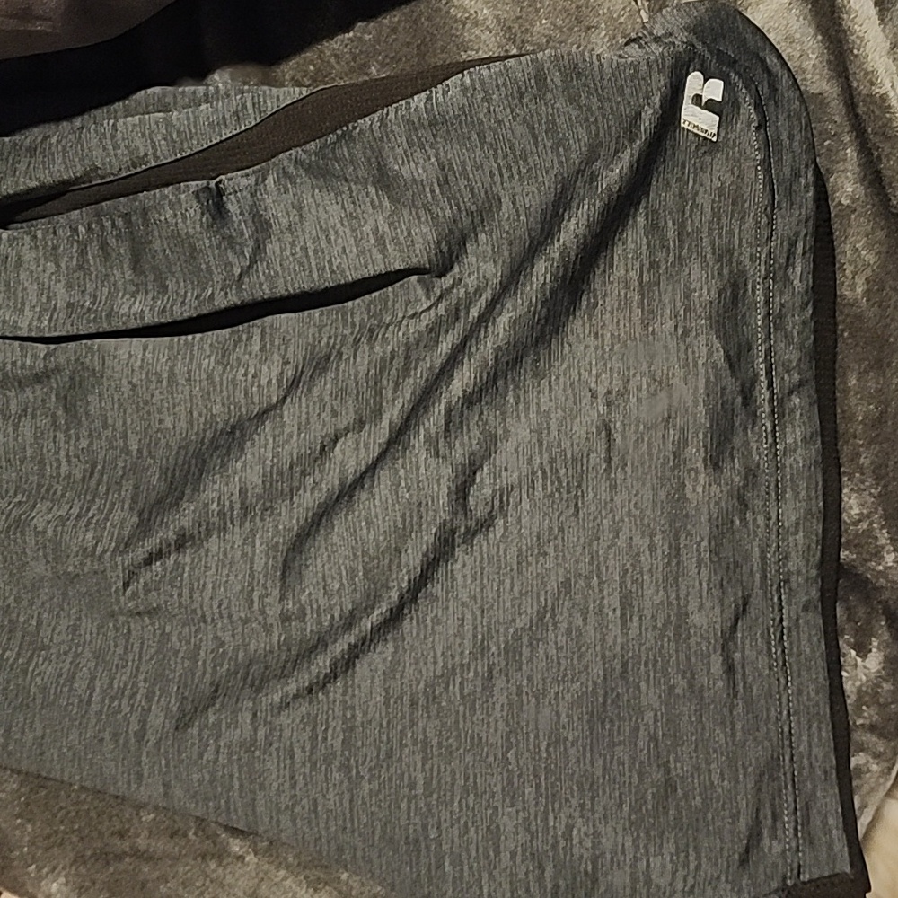 Men's size XL Russell fresh force shorts